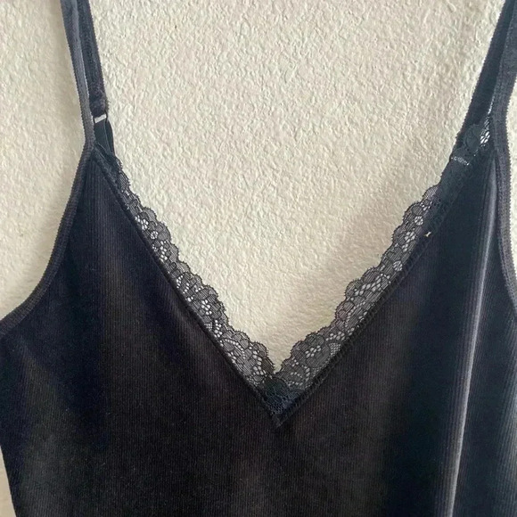 🆕 Colsie Velvet/Ribbed Body Suit 🆕 - Picture 4 of 12